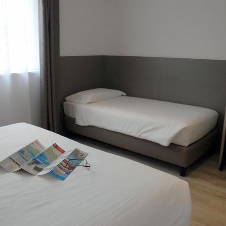 Hotel Sonia Aquilinia ภายนอก รูปภาพ