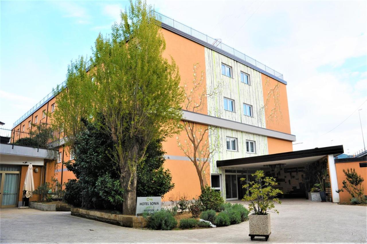 Hotel Sonia Aquilinia ภายนอก รูปภาพ