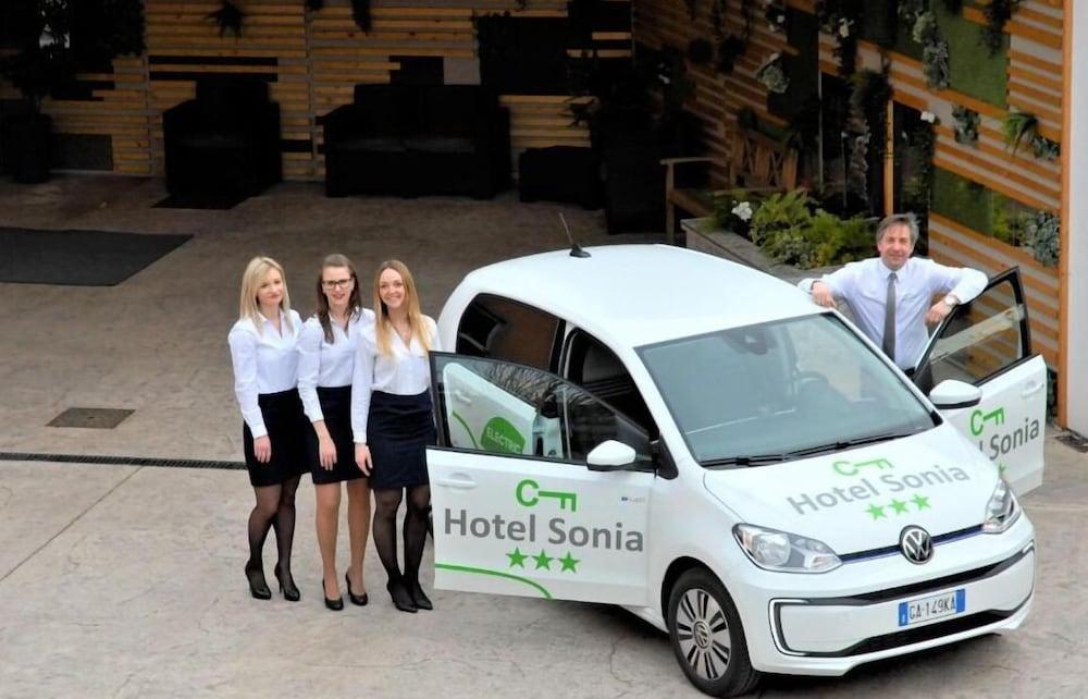 Hotel Sonia Aquilinia ภายนอก รูปภาพ