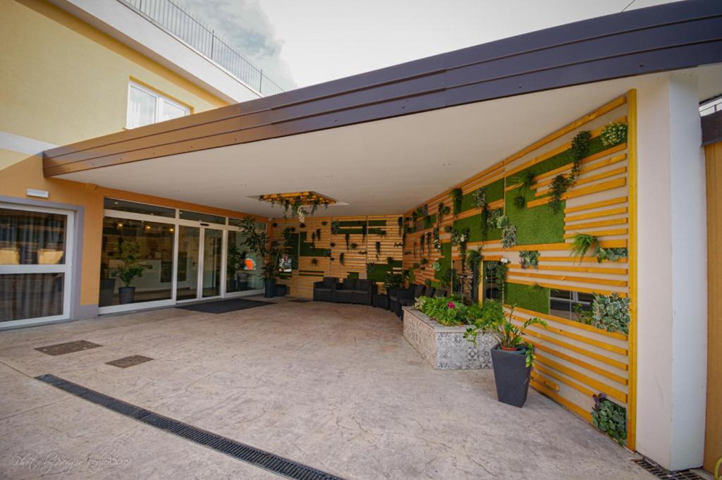 Hotel Sonia Aquilinia ภายนอก รูปภาพ