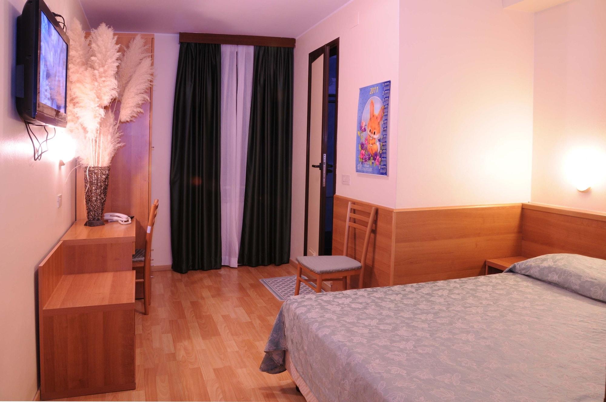Hotel Sonia Aquilinia ภายนอก รูปภาพ
