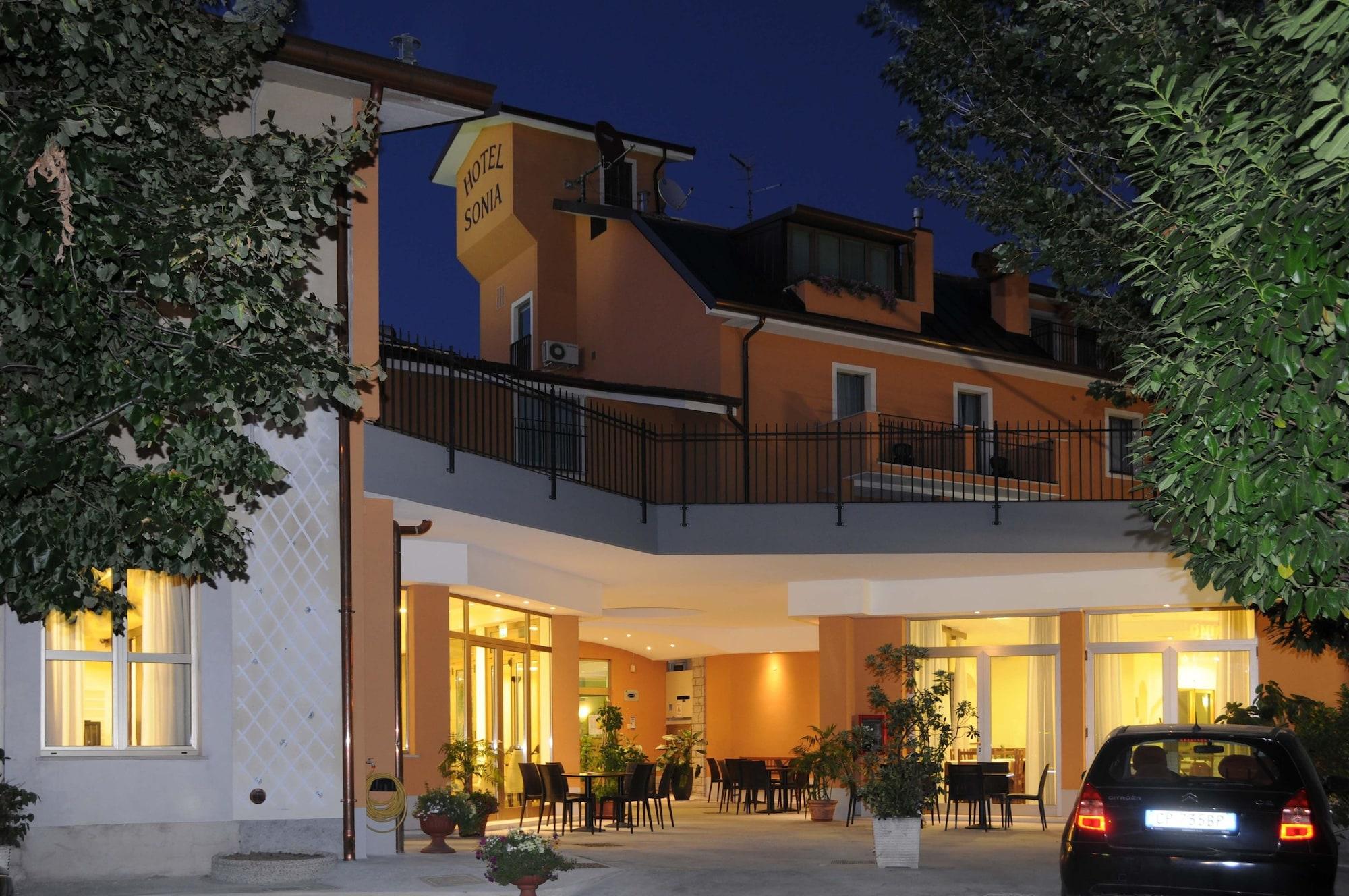 Hotel Sonia Aquilinia ภายนอก รูปภาพ